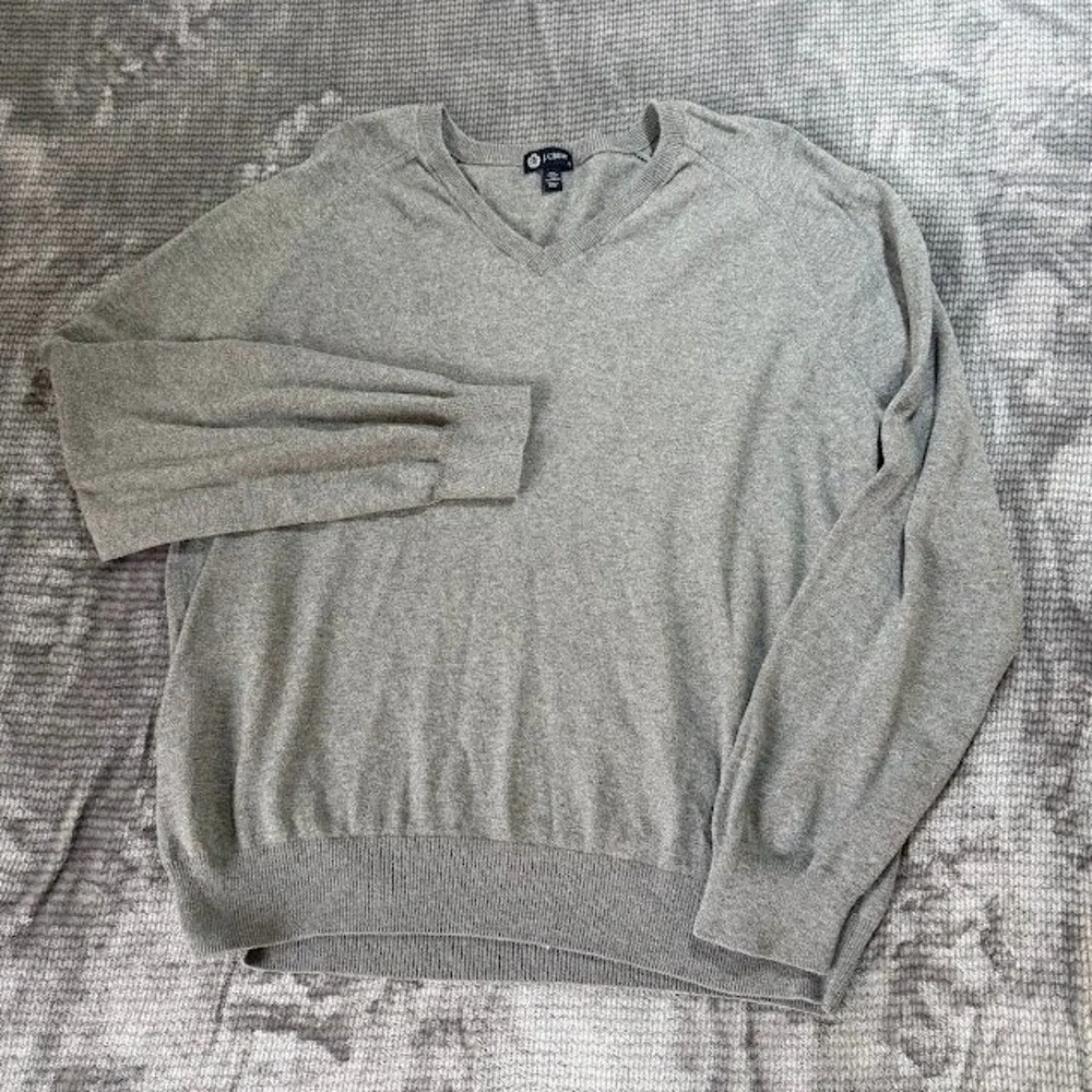 J. Crew Mens Heather Gray Cotton Cashmere V-Neck Sweater Large Long Sleeve Adult